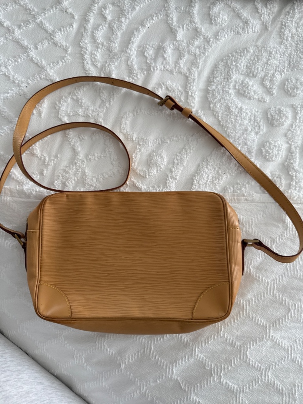 Vintage Louis Vuitton Trocadero 24 - Picture 4 of 12